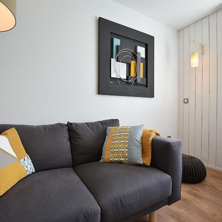 Modern Holiday Home In Bastogne With Fenced Garden Buitenkant foto