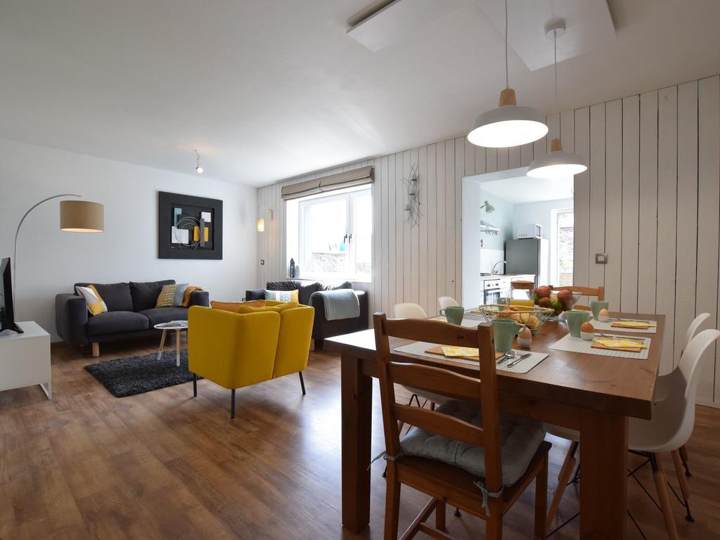Modern Holiday Home In Bastogne With Fenced Garden Buitenkant foto